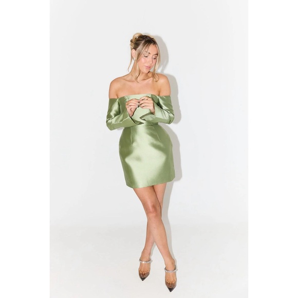 Odd Muse Dresses & Skirts - NWT odd muse Ultimate Muse Tulip Skirt Mini Dress in Green Sage Cactus Lilypad